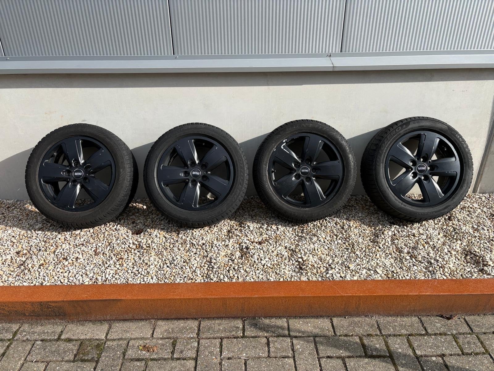 Originele Mini velgen 16 inch met winterbanden, Gebruikt, 16 inch, Banden en Velgen, Personenwagen