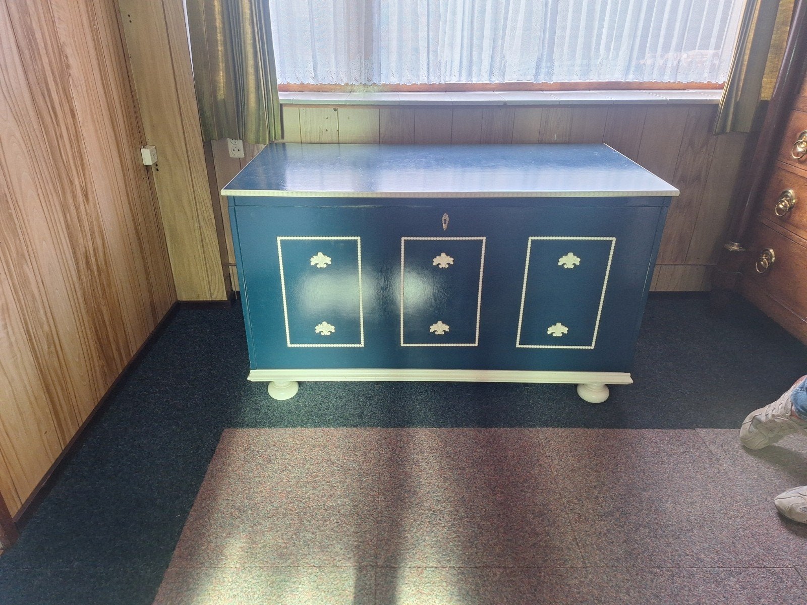 Vintage Opbergkist / Dekenkist - Blauw met Witte Details, Antiek en Kunst, Ophalen