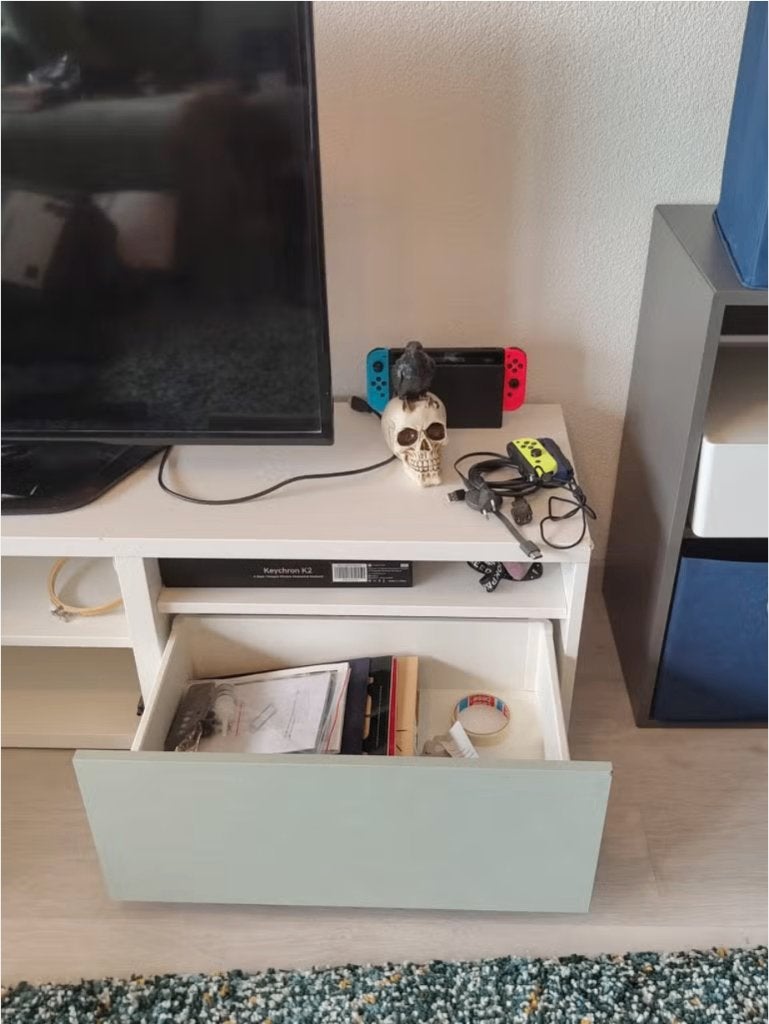 IKEA TV Stand, Huis en Inrichting, Ophalen, Gebruikt, 25 tot 50 cm, Minder dan 100 cm