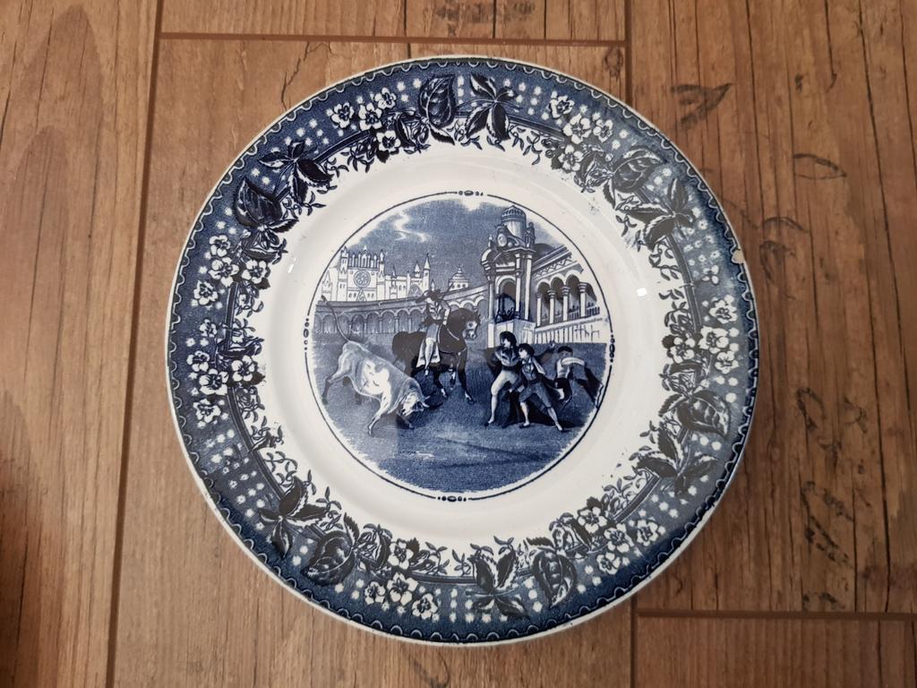 Wandbord societe ceramique maestricht stiergevechten, Antiek en Kunst, Antiek | Wandborden en Tegels, Ophalen of Verzenden