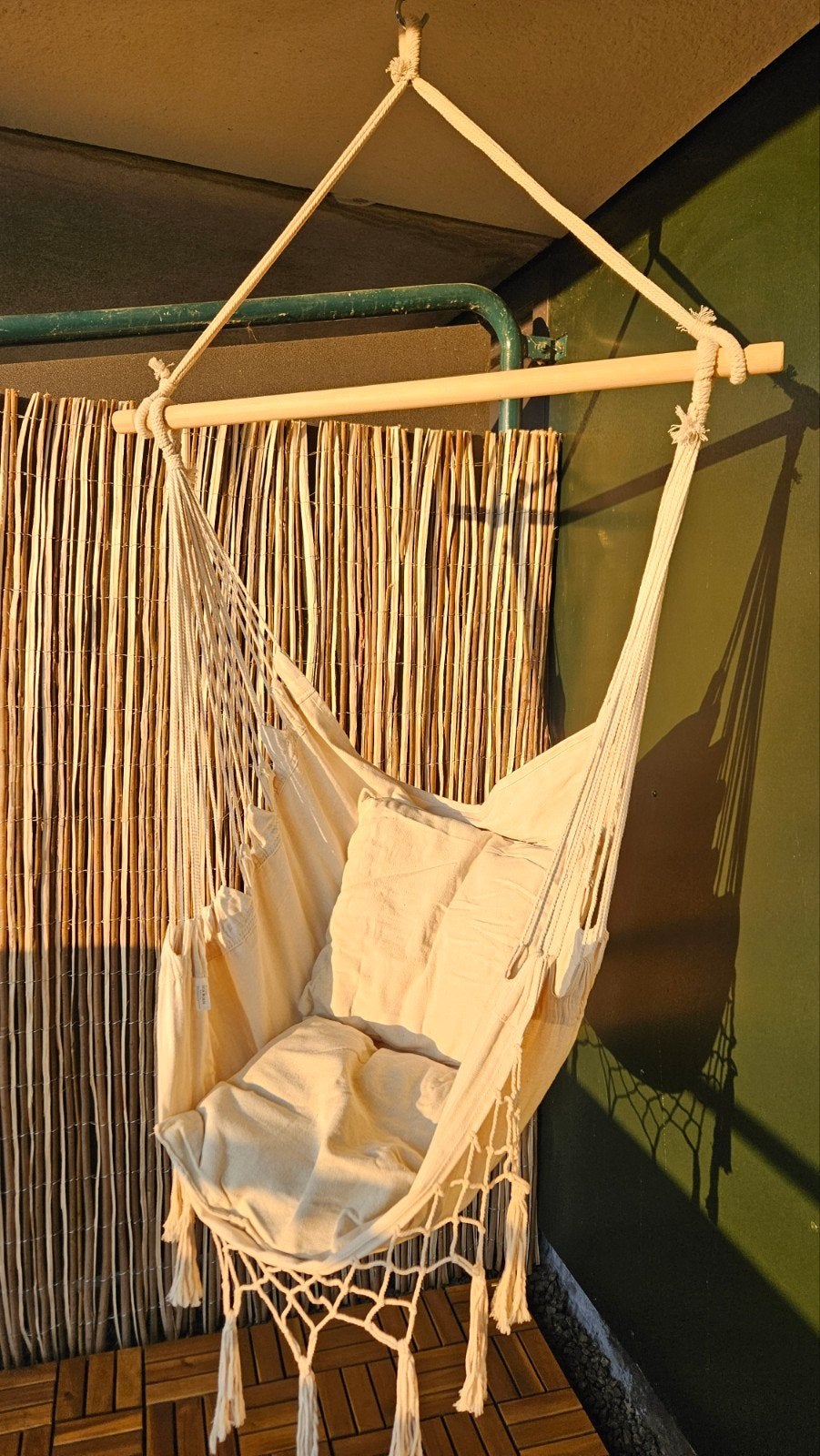 Hangstoel beige met macramedetails, Ophalen, Opvouwbaar, Zo goed als nieuw, Eenpersoons