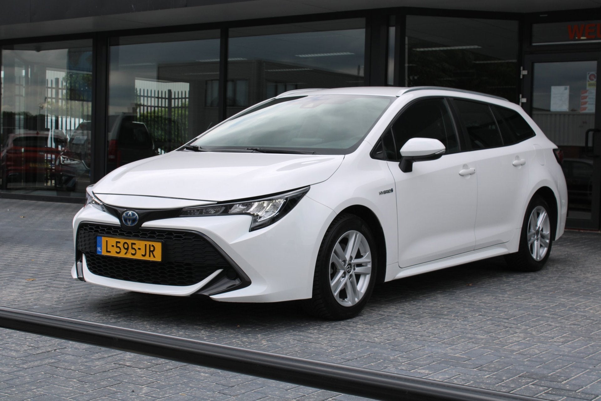 Toyota Corolla Touring Sports 1.8 Hybrid Business, BTW, Came, 1345 kg, Gebruikt, 4 cilinders, Automatische klimaatregeling