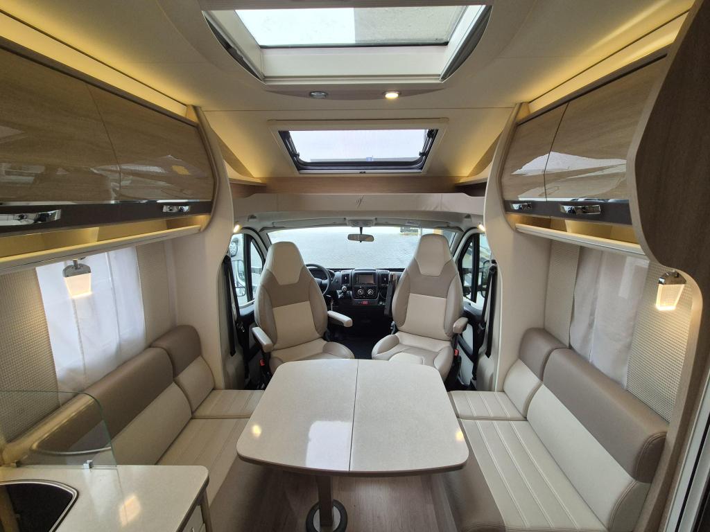 Rapido 686 F Face to face, Caravans en Kamperen, Campers, Tot en met 2, Bedrijf, Rapido, Luifel