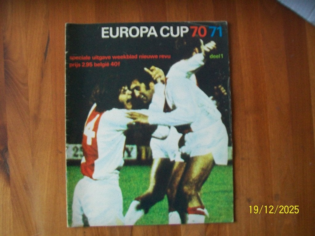 Revu magazine Europa Cup 70 - 71 deel 1, Verzenden, Zo goed als nieuw, Buitenlandse clubs, Boek of Tijdschrift