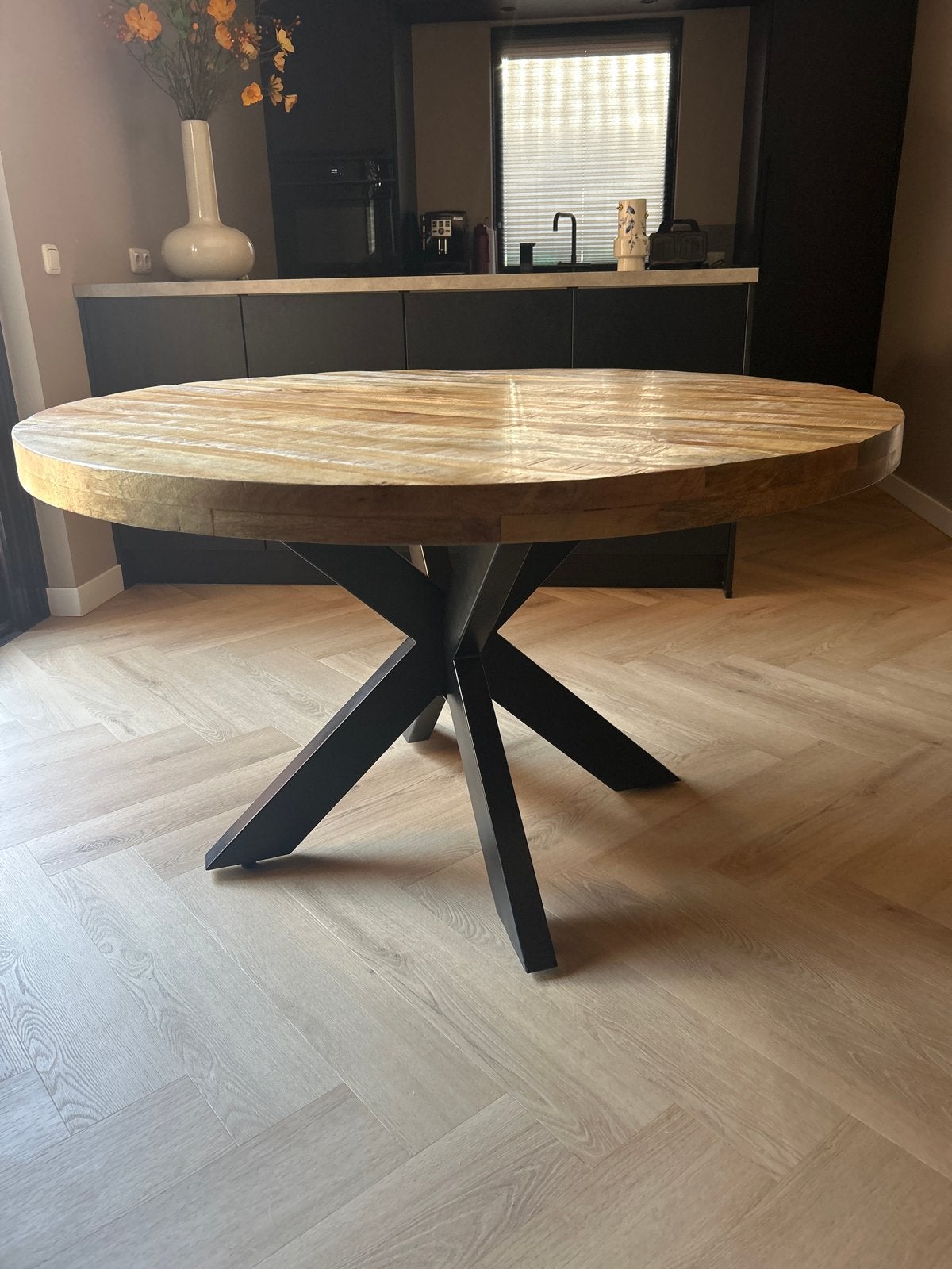 Ronde eettafel van mangohout - 130 cm met verstelbare pootje, Ophalen, Gebruikt, 100 tot 150 cm, Rond