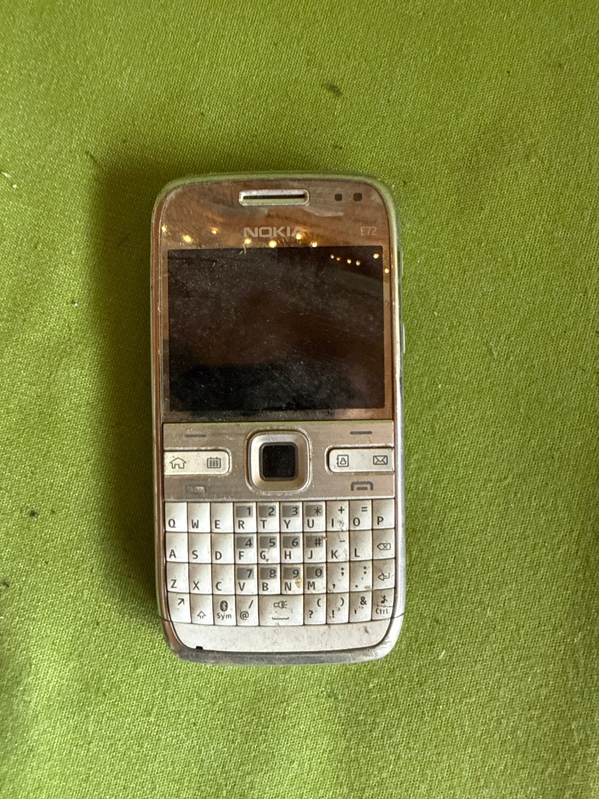 Nokia E72 - Klassieke zakelijke smartphone, Ophalen, Gebruikt, Fysiek toetsenbord, 3 tot 6 megapixel