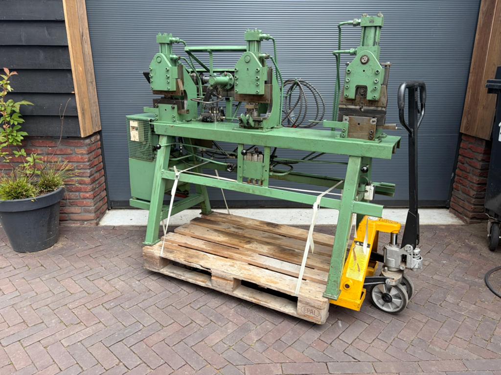 Te koop hydro pers, Ophalen
