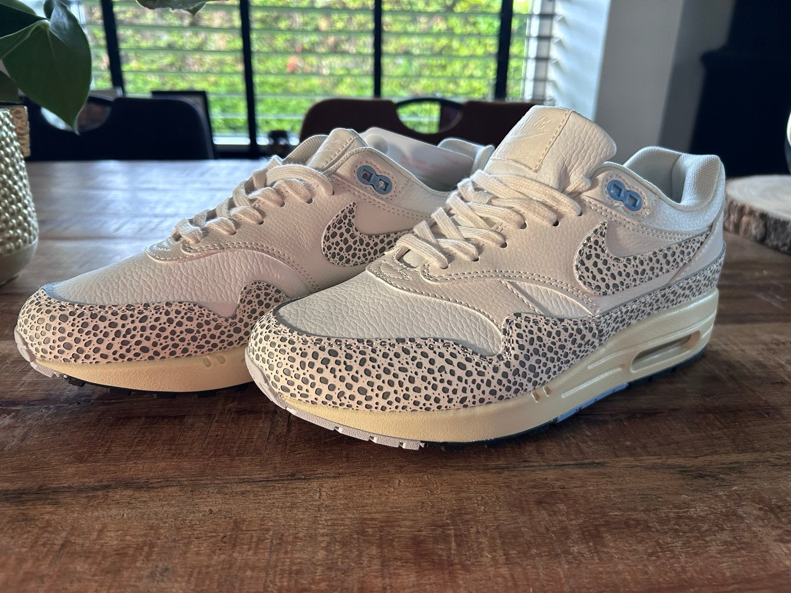 Nike Air Max 1 'Safari' - Nieuw maat 43, Kleding | Heren, Schoenen, Ophalen of Verzenden, Nieuw, Overige kleuren, Sneakers of Gympen