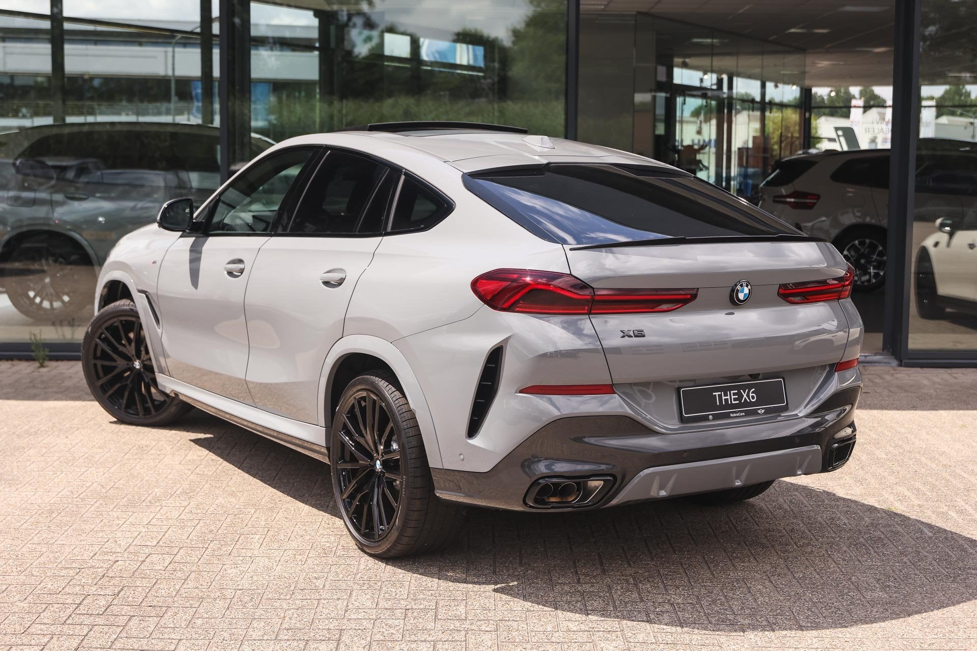 BMW X6 xDrive40i M Sport Automaat / Panoramadak / Trekhaak /, Auto's, Automaat, Zwart, Bedrijf, 2998 cc