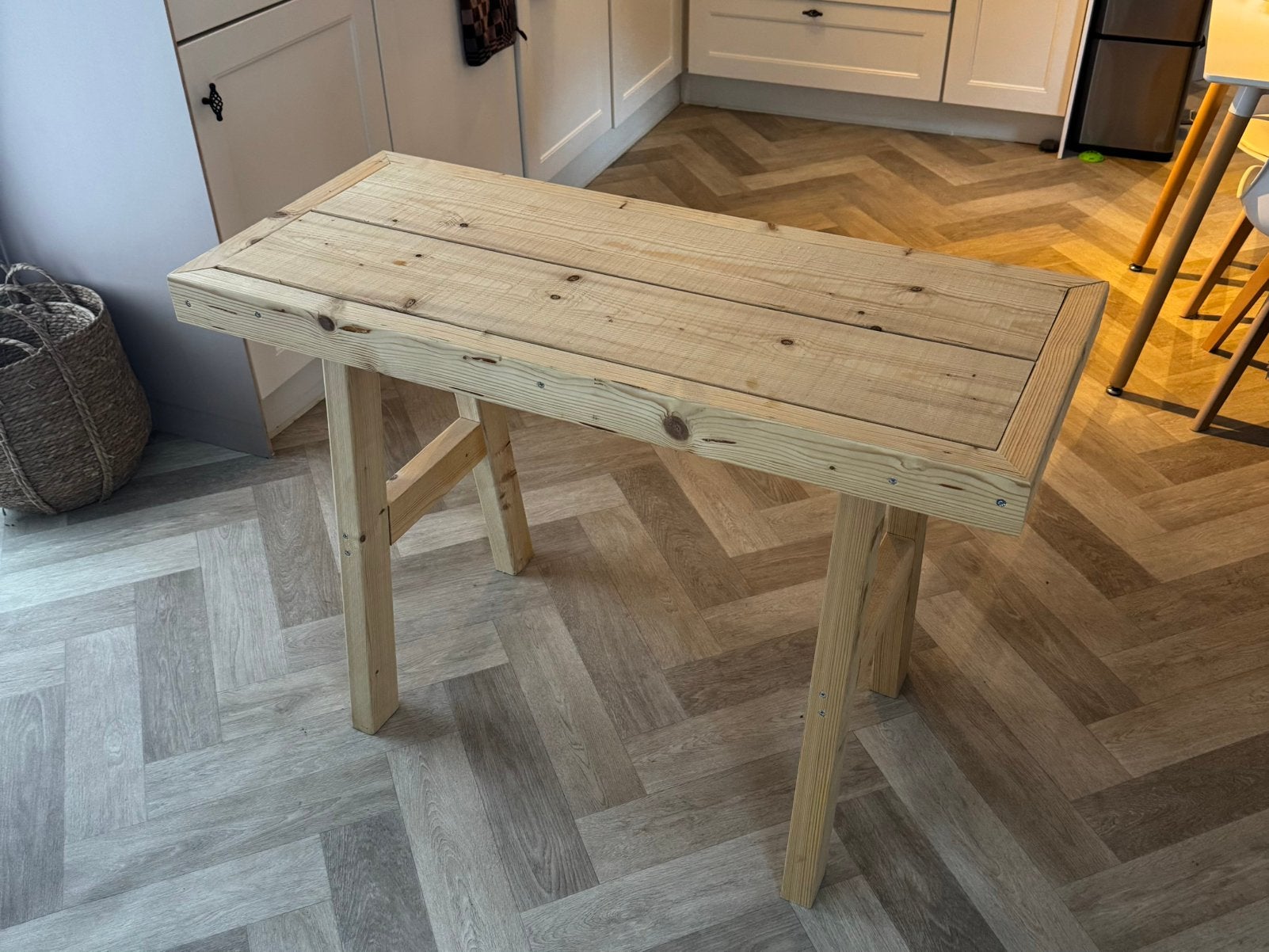 Bureau 110x50 cm – 75 cm hoog, Ophalen, Zo goed als nieuw, Rechthoekig, Hout