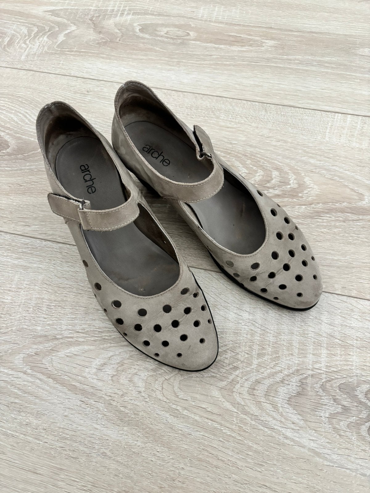 Arche Mary Jane Pumps maat 41 – grijs/taupe – nubuck leer, Pumps, Verzenden, Grijs, Gedragen