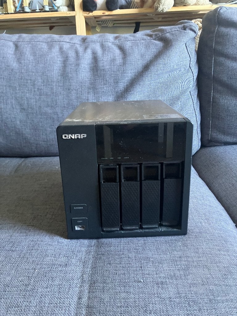 QNAP NAS TS-420, Computers en Software, NAS, Ophalen, Zo goed als nieuw