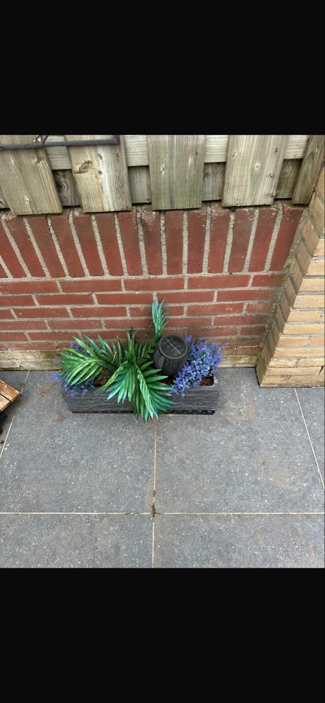2 Langwerpige plantenbak met kunstplanten, Tuin en Terras, Bloembakken en Plantenbakken, Ophalen, Kunststof, Gebruikt, Minder dan 30 cm