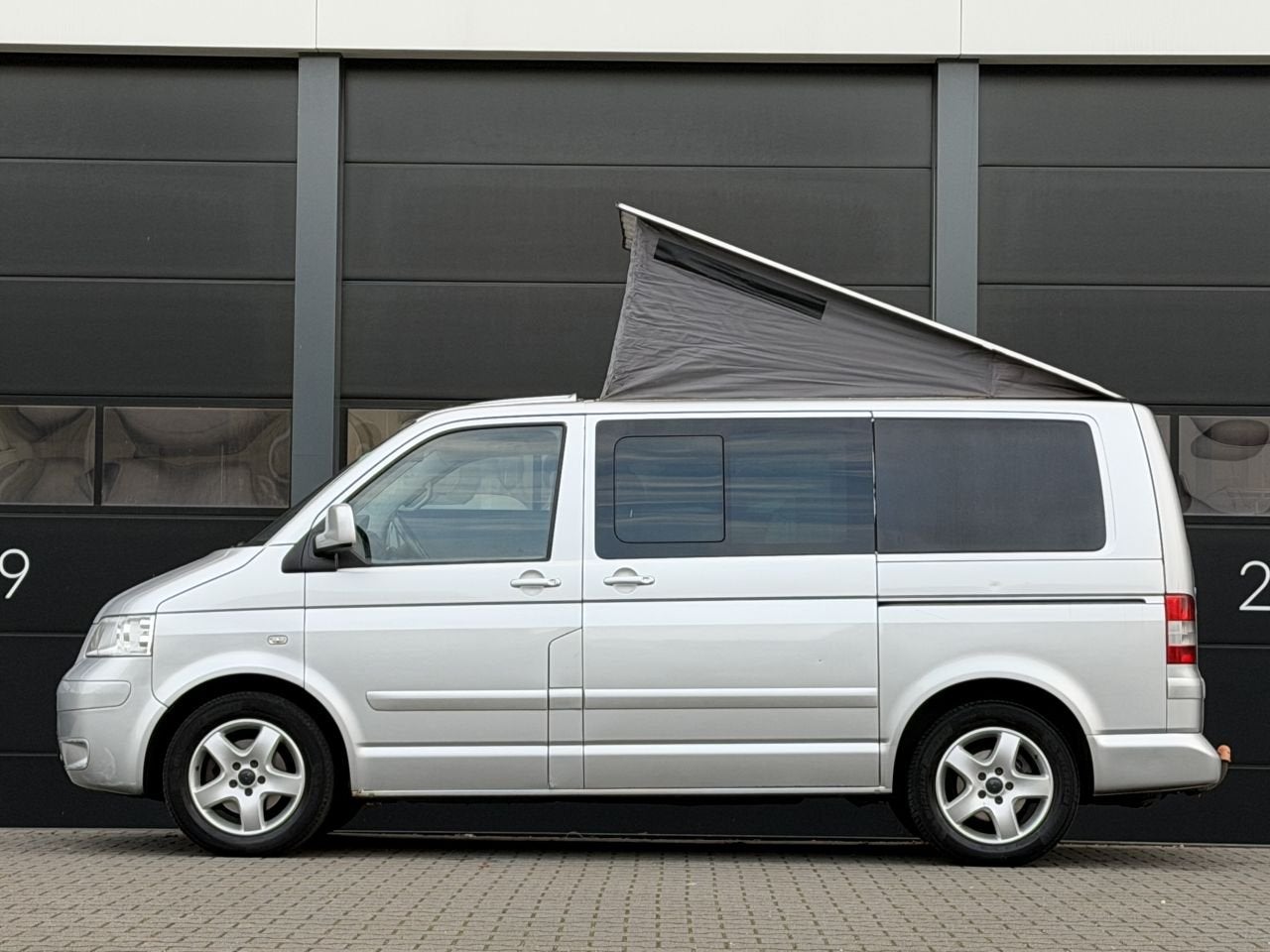 Volkswagen Multivan 2.5 TDI Camper (bj 2005), Automaat, Buscamper of Camperbus, Volkswagen, Volkswagen AG