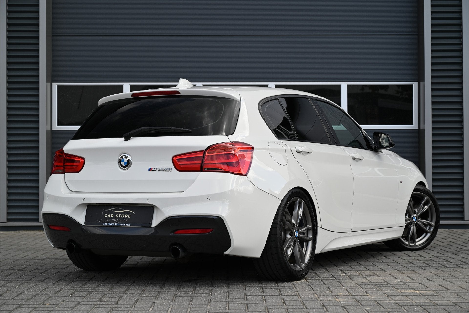 BMW 1-serie M140i / HANDGESCHAKELD / M-PERFORMANCE LSD / HPF, Achterwielaandrijving, Gebruikt, Euro 6, Leder