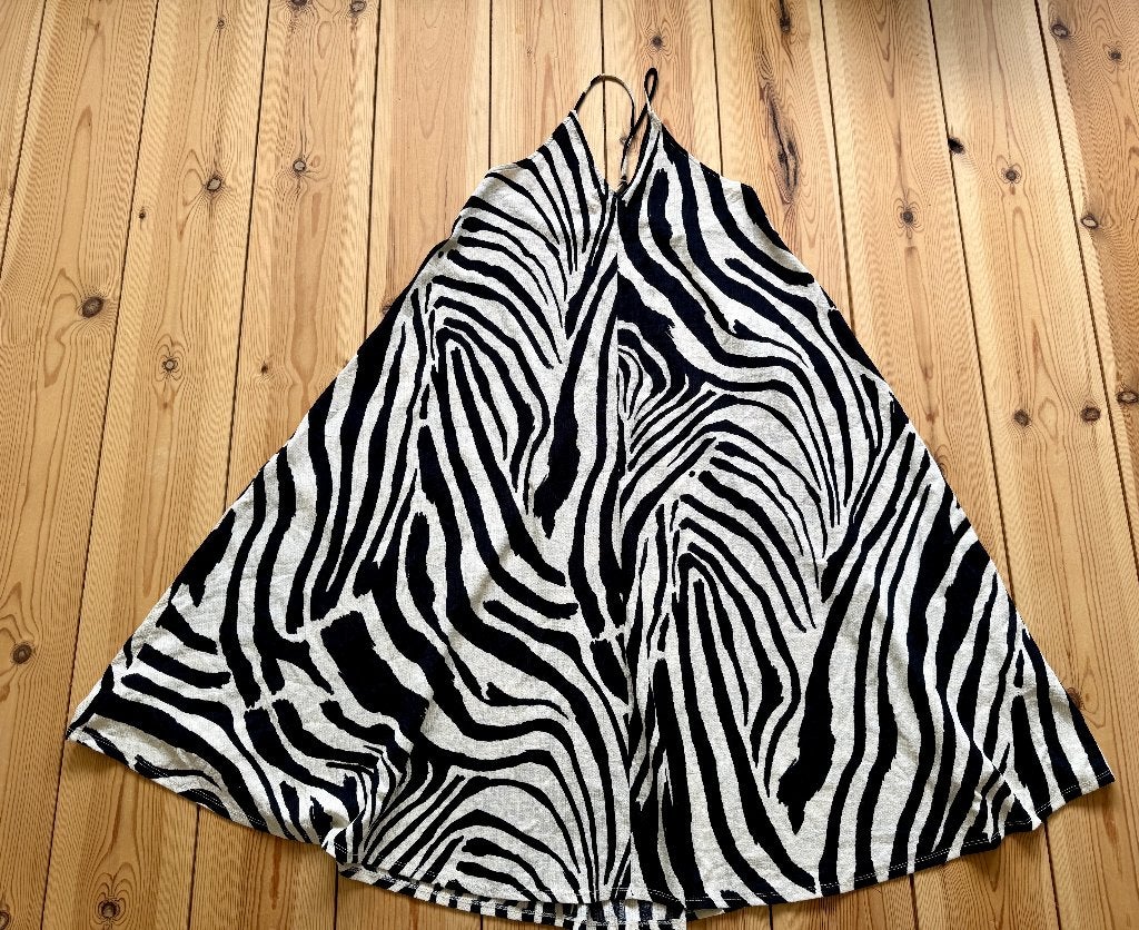 Jurk H&M - Zwart Wit Zebra - Small / maat 36, H&M, Zwart, Ophalen of Verzenden, Zo goed als nieuw