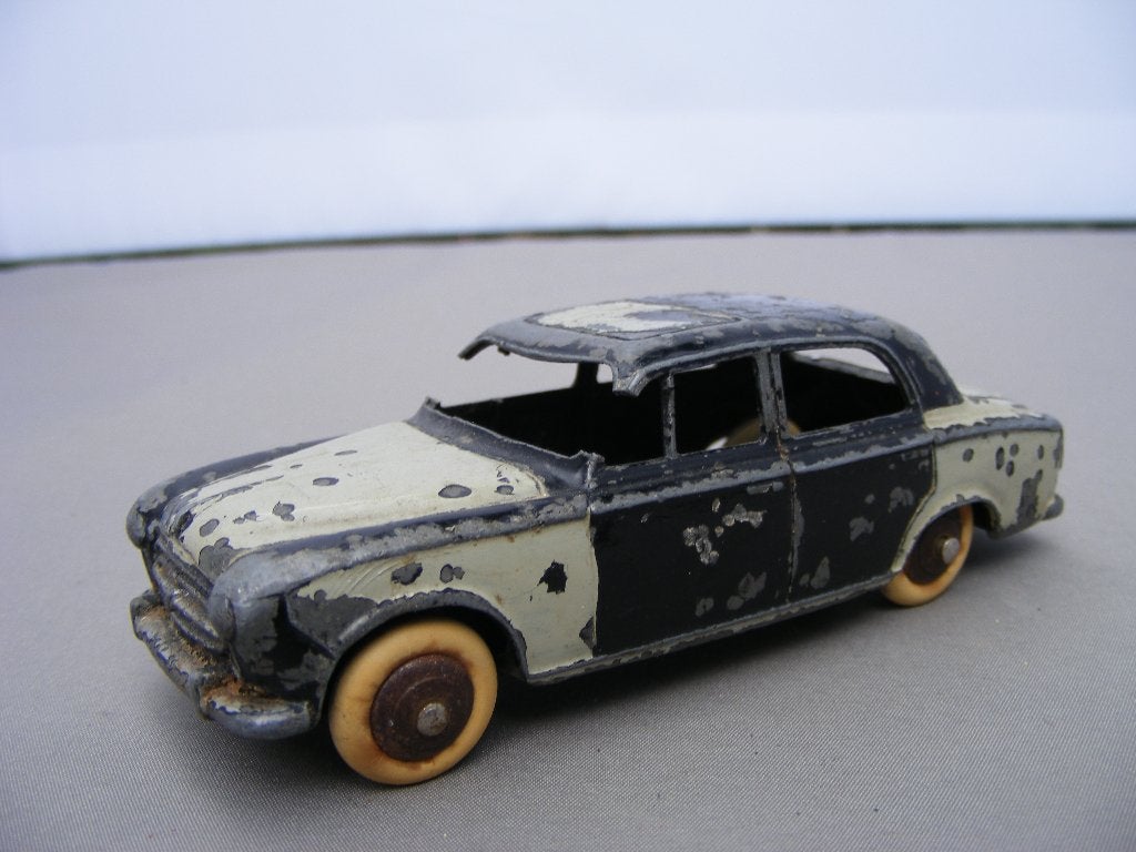 Peugeot 403, dinky toys 24b incompleet, Ophalen of Verzenden, Gebruikt, Auto, Dinky Toys