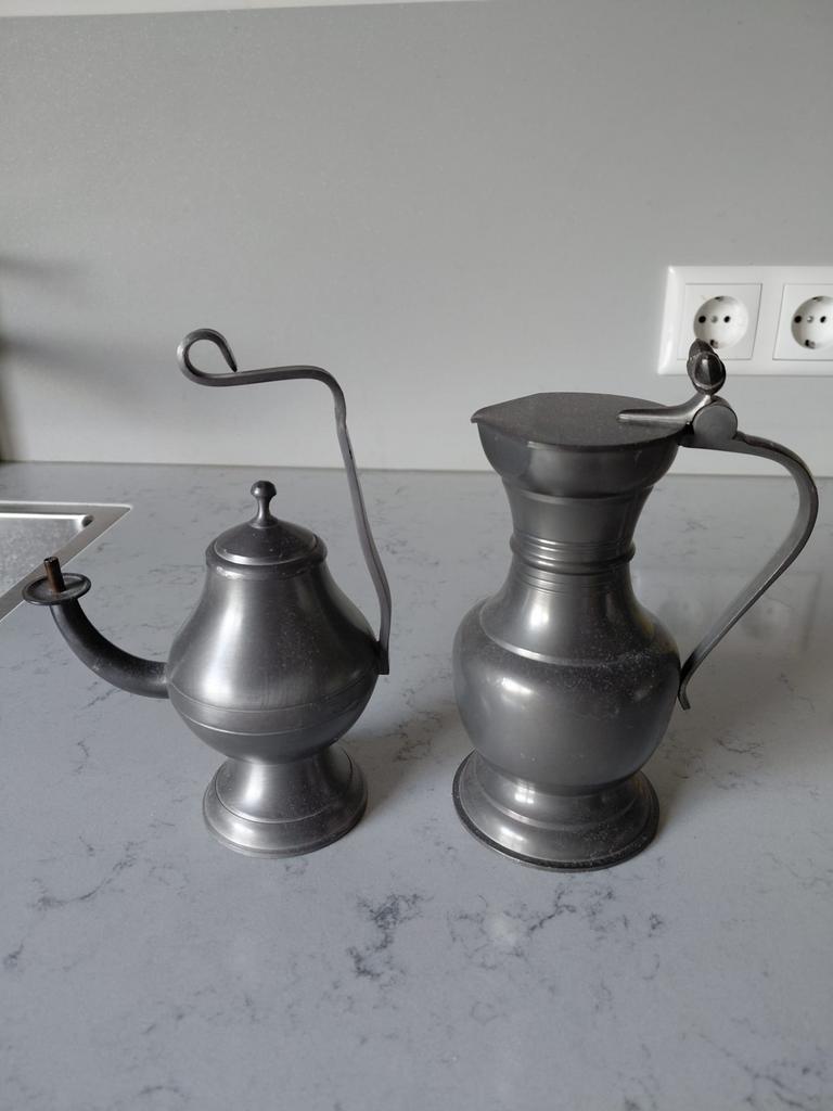 Een tinnen ‘snotneusje’ olielamp en kannetje, Antiek en Kunst, Antiek | Tin, Ophalen of Verzenden