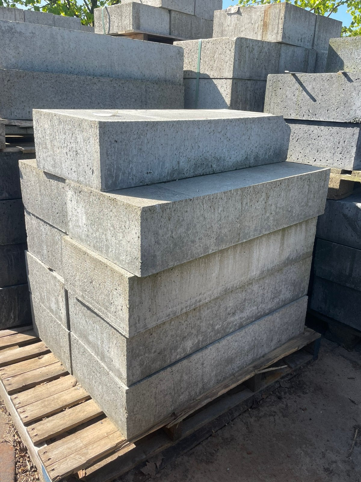 Oud Hollandse traptrede 100x40x20 cm RESTPARTIJ, Ophalen, Nieuw, Beton, Terrastegels