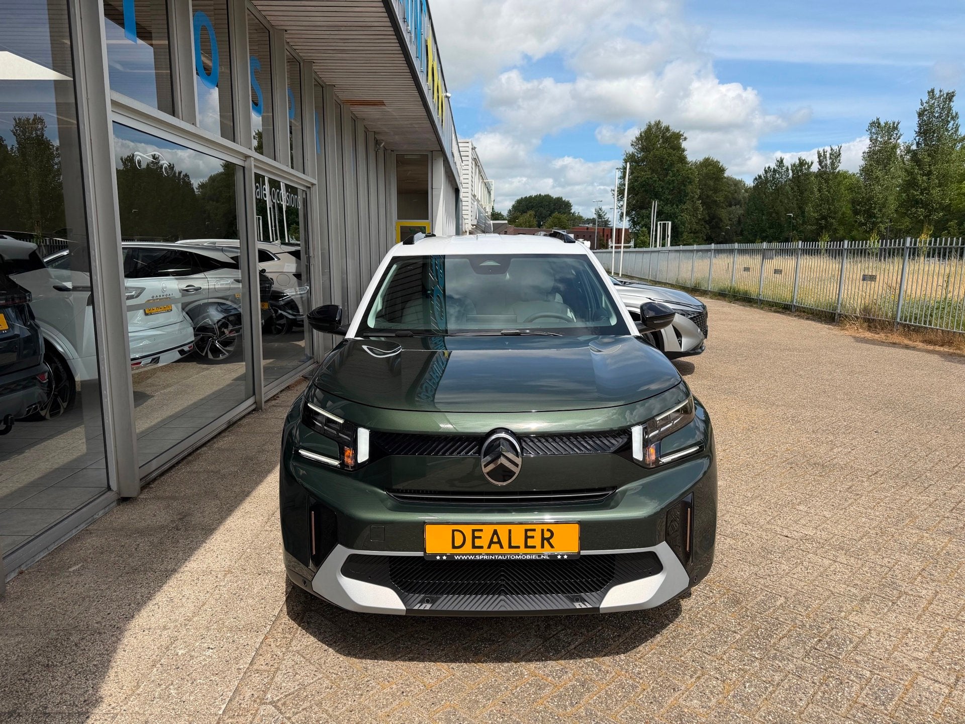 Citroen C3 Aircross 1.2 Hybrid 145pk Max 7p. CAMERA , APPLE, Auto's, 145 pk, Gebruikt, Beige, 1199 cc