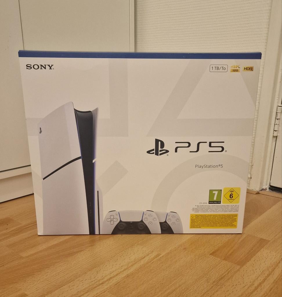 Playstation 5 Slim Disc - 1TB - 2 Controllers - Nieuw 🔰🎯🔰, Spelcomputers en Games, Ophalen, Nieuw