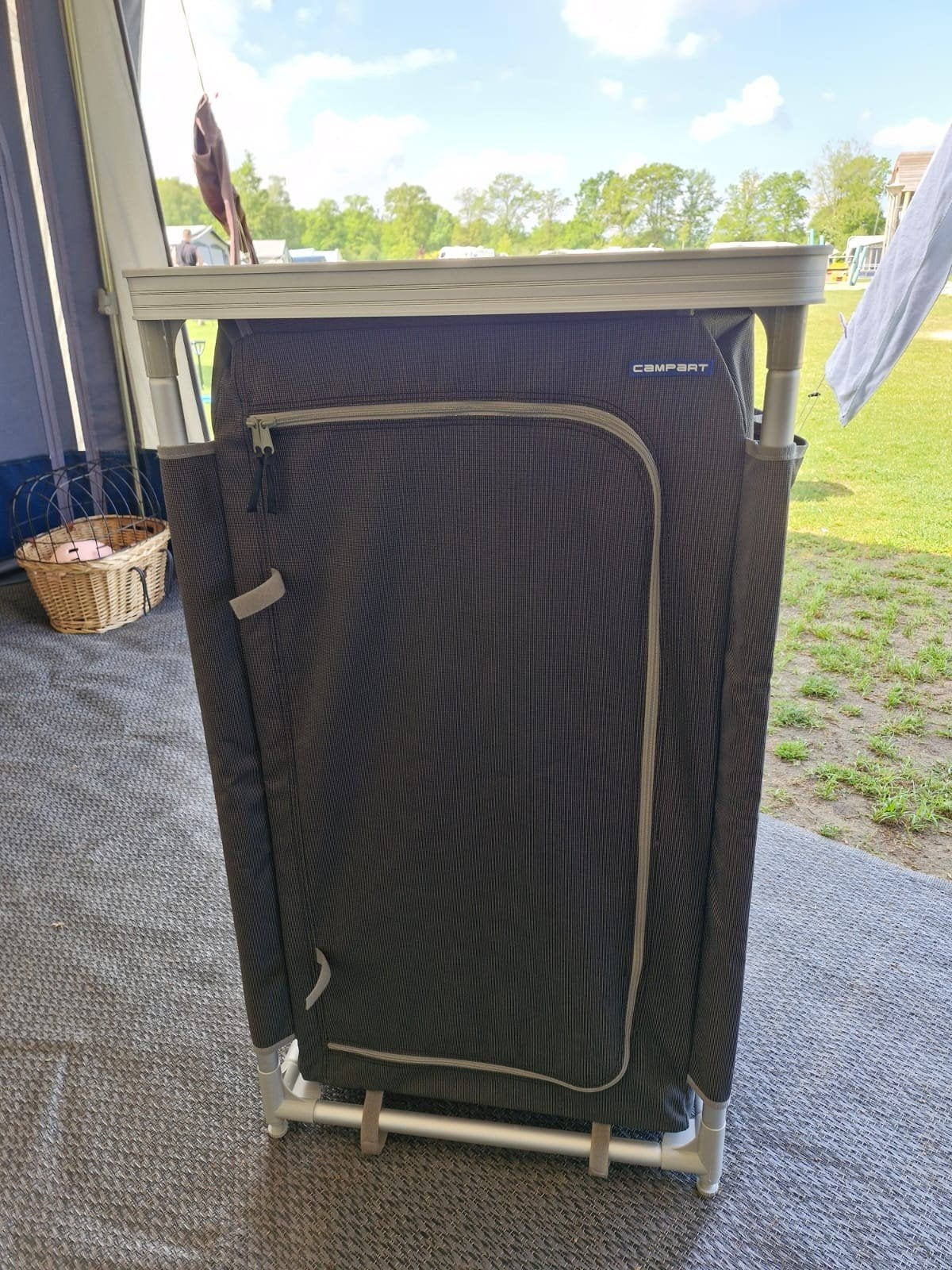 Campart Nice campingkast met 3 planken, Ophalen, Zo goed als nieuw