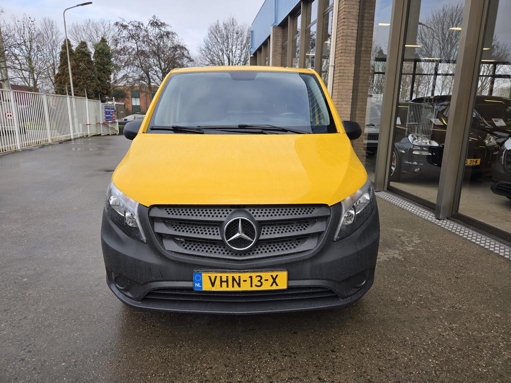 Mercedes-Benz eVito eVito Lang 41 kWh Airco Achteruitrijcame, Auto's, Stof, Gebruikt, Zwart, 134 km
