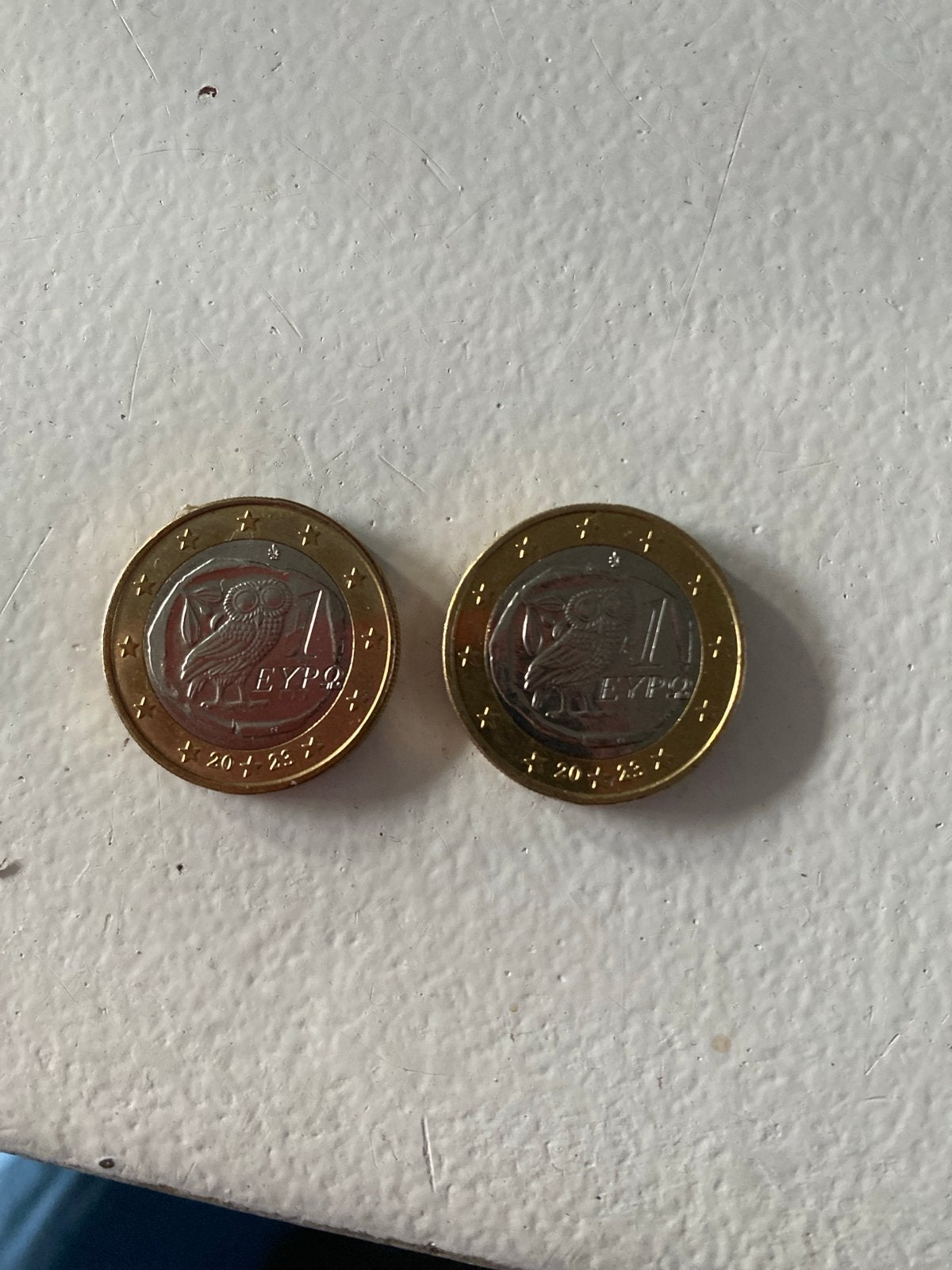 2 Griekse 1 euromunten met uil, Postzegels en Munten, Munten | Europa | Euromunten, Ophalen of Verzenden, Griekenland, 1 euro