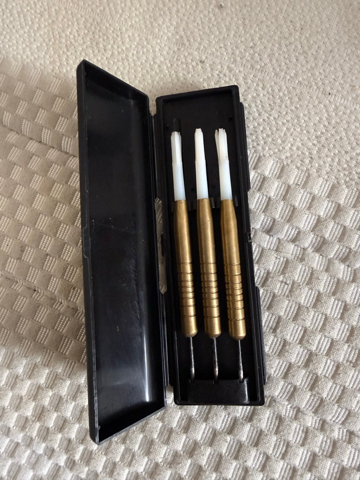 Darts set met 3 pijlen en opbergdoosje, Ophalen of Verzenden, Gebruikt, Pijlen