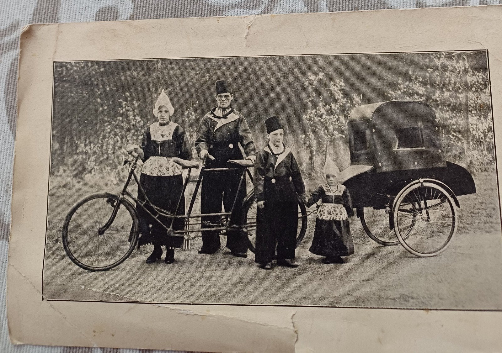 KLEDERDRACHT Volendam zie achter zijde, Ophalen of Verzenden, Klederdracht