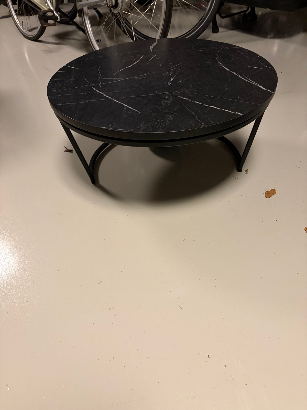 Salontafel Henders en Hazel - Zwart marmerlook, Ophalen, Rond, 50 tot 100 cm, Zo goed als nieuw