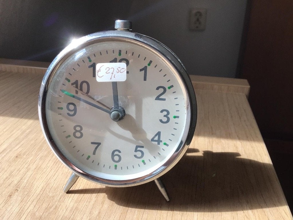 Vintage wekker opwindbaar, Ophalen of Verzenden, Gebruikt, Analoog