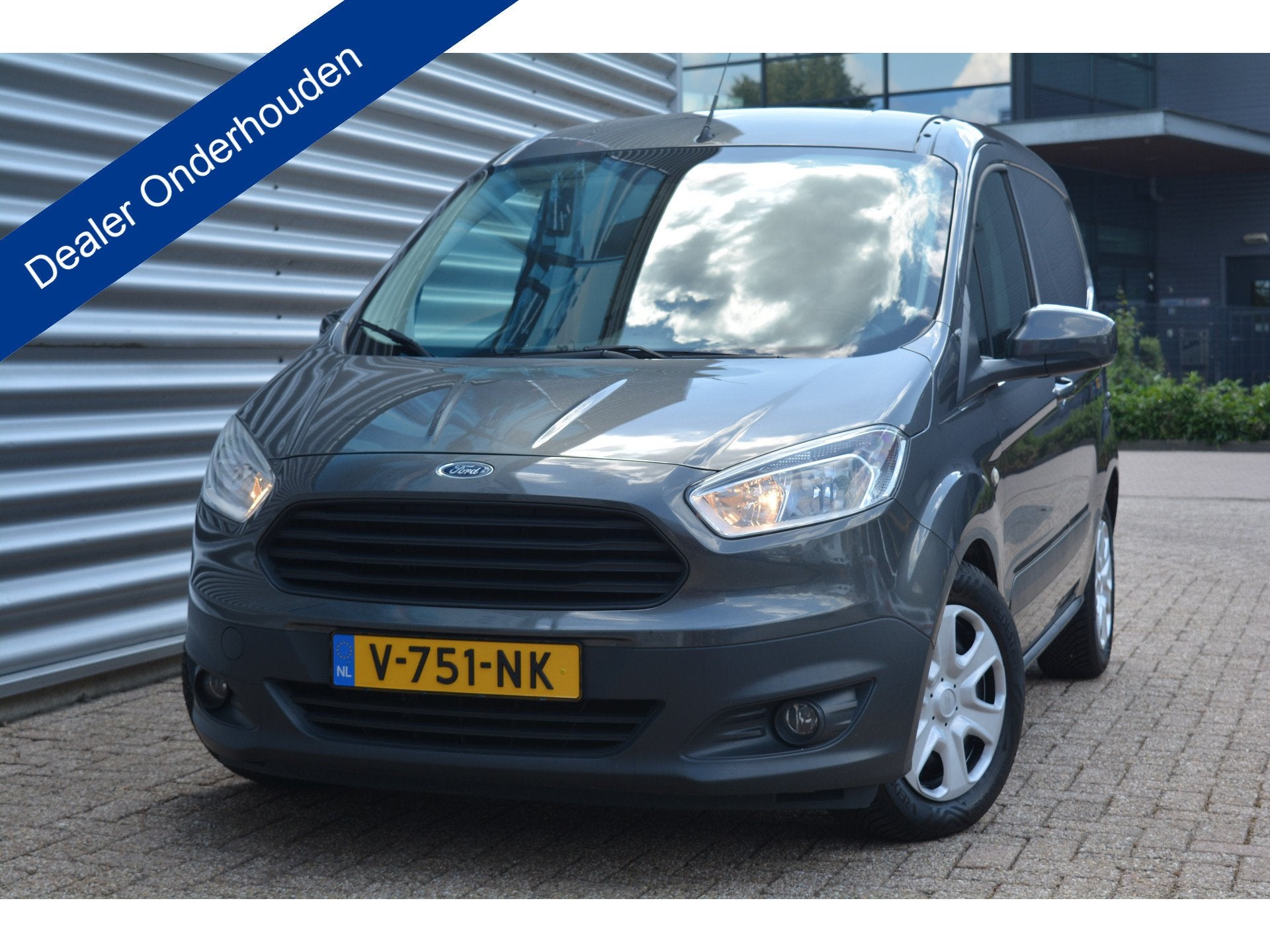 Ford Transit Courier 1.5 TDCI Airco/Navi/1e Eig/Euro6/Org NL, Voorwielaandrijving, Gebruikt, Euro 6, Origineel Nederlands