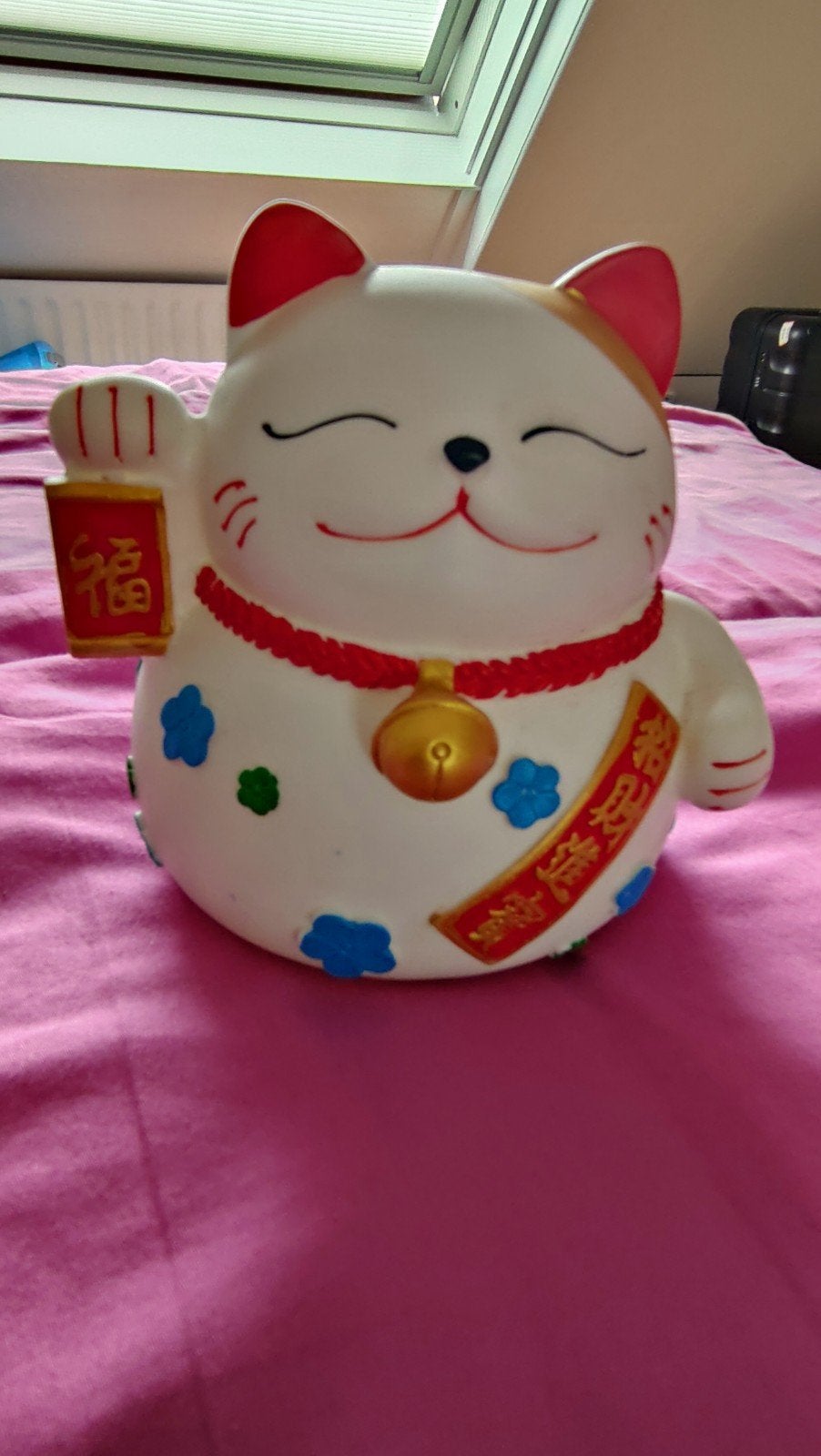 Nieuwe Japanse Gelukskat Spaarpot - Maneki Neko 17 cm, Verzamelen, Spaarpotten, Ophalen of Verzenden, Nieuw, Kunststof, Dier