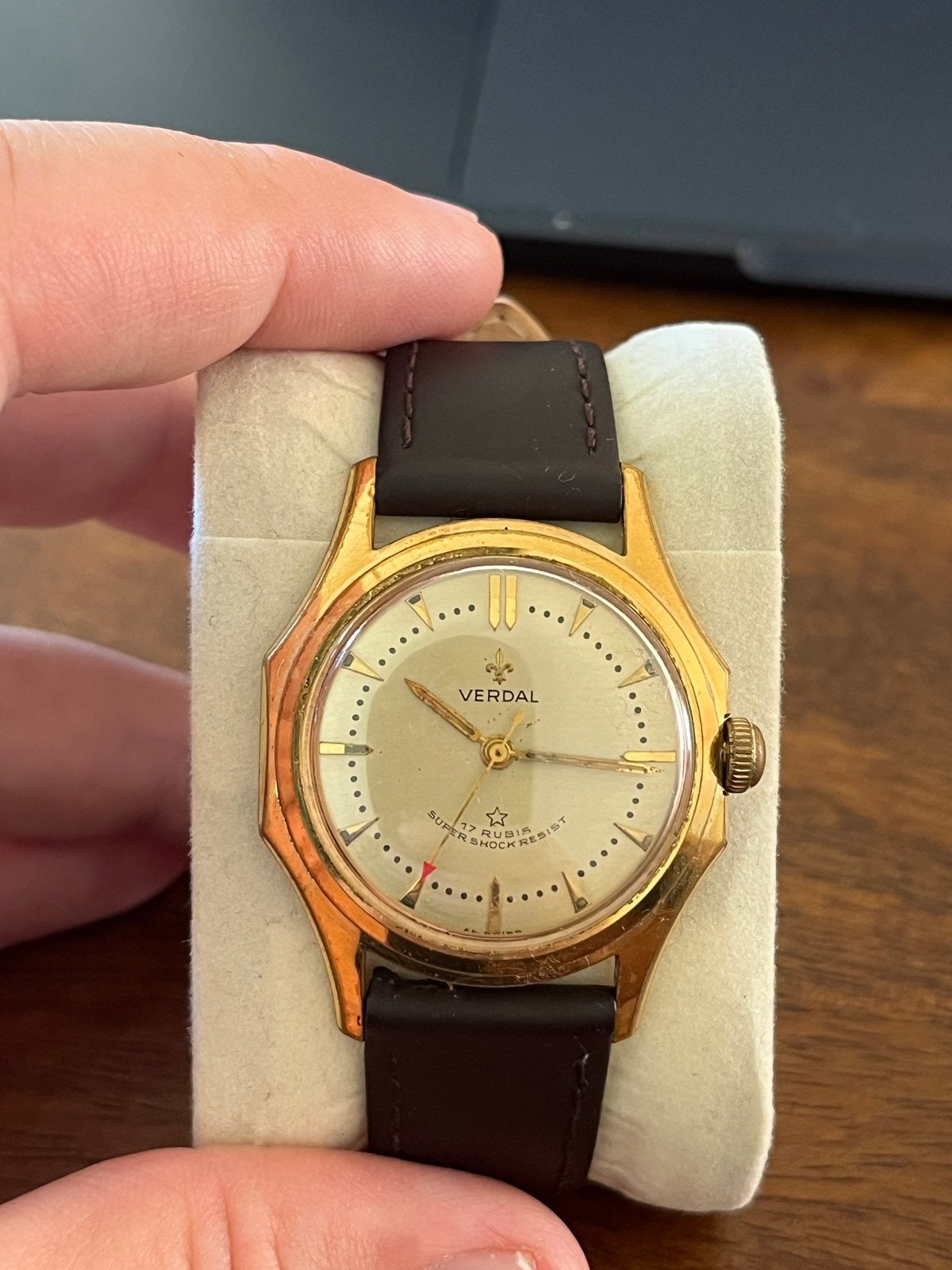 Verdal Vintage Horloge - Opwind met Unieke Rode Wijzertop, Overige merken, Overige materialen, Polshorloge, Ophalen of Verzenden