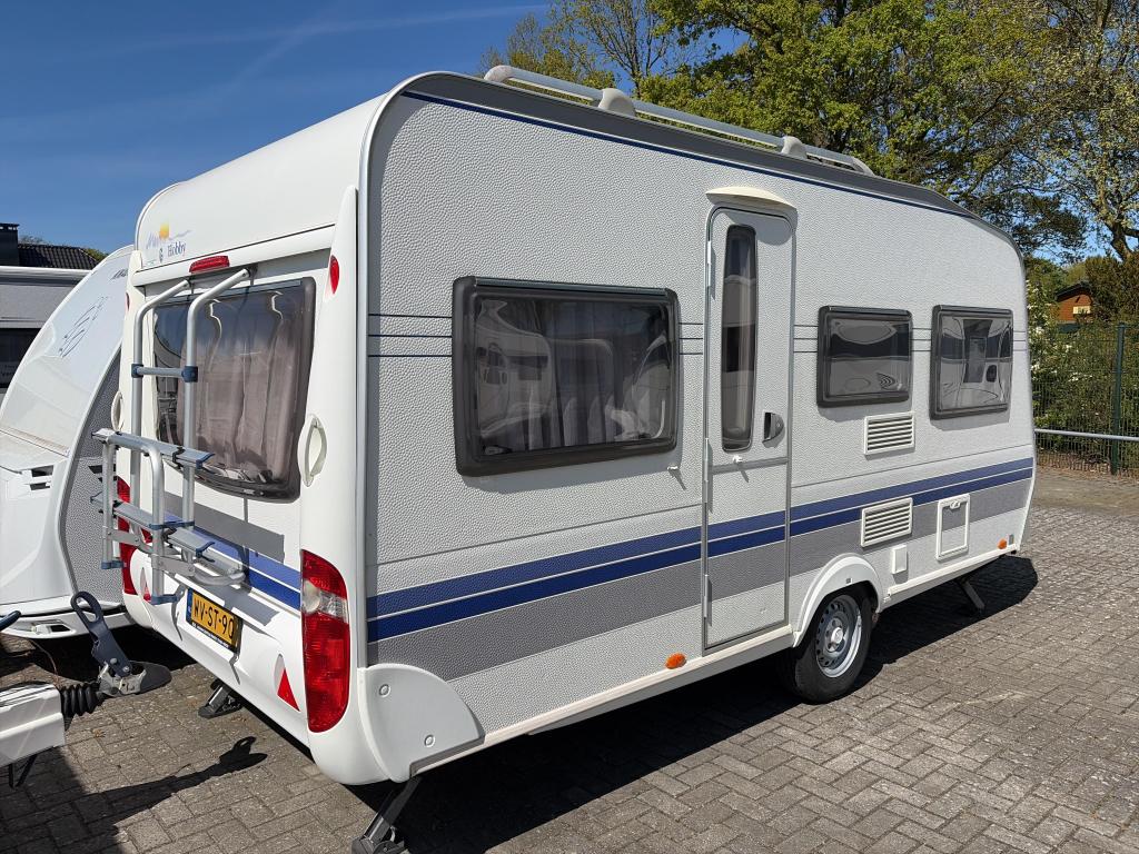 Hobby De Luxe 450 UF Mover/Voortent/Fietsdr., Caravans en Kamperen, Caravans, Rondzit, Hobby, Bedrijf, Tot en met 4