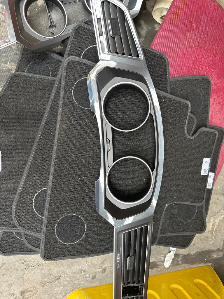 VW Tiguan Dashboard Lijst moet snel weg!!!, Ophalen, Gebruikt, Volkswagen