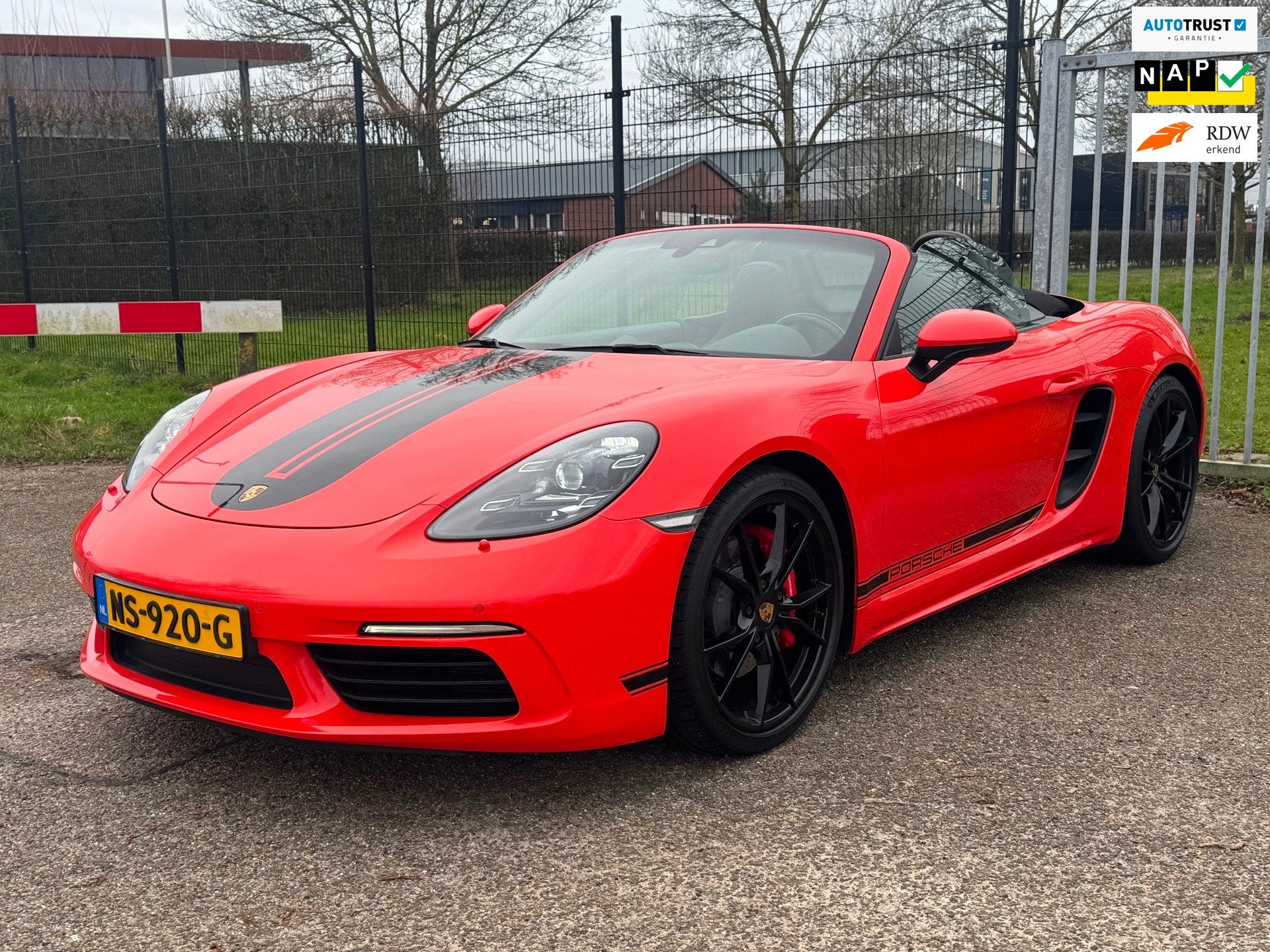 Porsche 718 Boxster S 2.5 350PK PDK Lava Orange Sportchrono, Auto's, Achterwielaandrijving, Gebruikt, Euro 6, Cabriolet