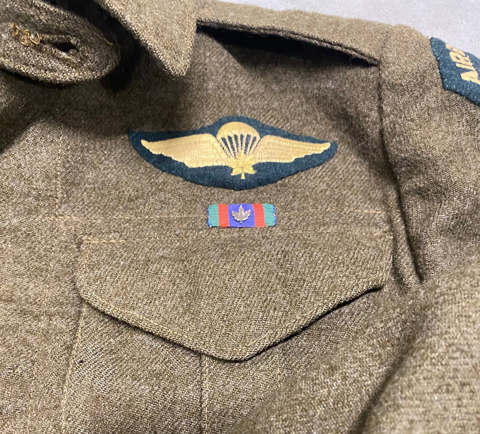 Canadese Airborne battledress - 1944, Verzamelen, Ophalen of Verzenden, Landmacht, Engeland, Kleding of Schoenen
