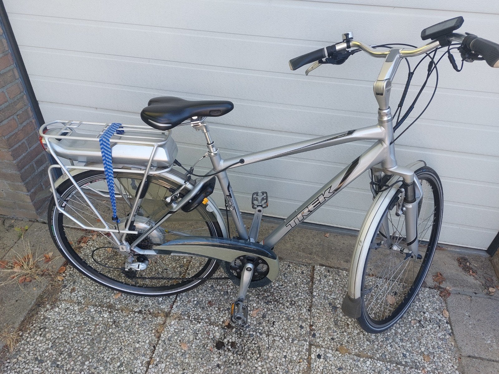 Trek Navigator T500 elektrische fiets met acculader, Zo goed als nieuw, 47 tot 51 cm, 50 km per accu of meer, Ophalen