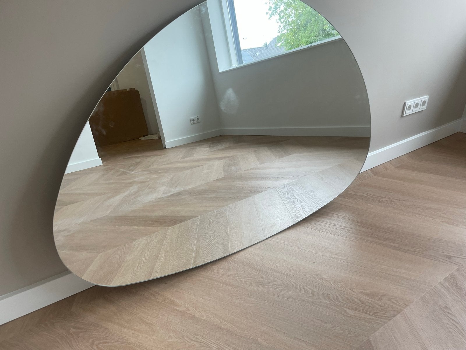 Mooie LED badkamerspiegel met klein defect, Huis en Inrichting, Woonaccessoires | Spiegels, Ophalen, Gebruikt, 100 tot 150 cm