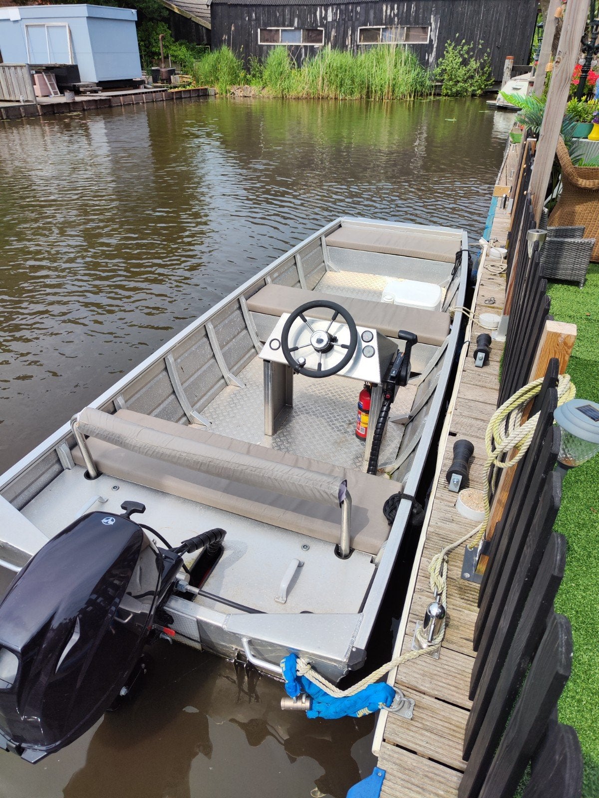 Qwest F400 aluminium platbodem/visboot/ 20 pk als nieuw 2024, Visboot, Ophalen of Verzenden, Aluminium, Kussenset