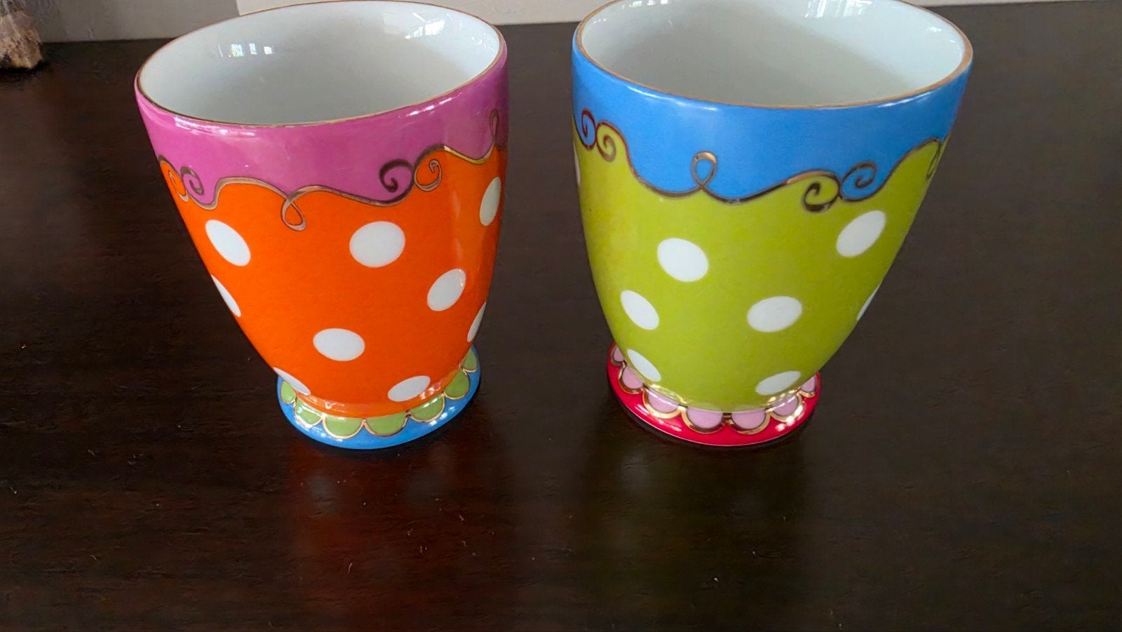 Vrolijke Oliliy  bekers - set van 2, Keramiek, Ophalen of Verzenden, Zo goed als nieuw, Modern