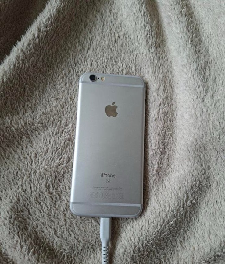 Iphone 6s 64gb (download snap en whattsap nog en telegram), Ophalen of Verzenden, Zo goed als nieuw, 64 GB, Zonder abonnement