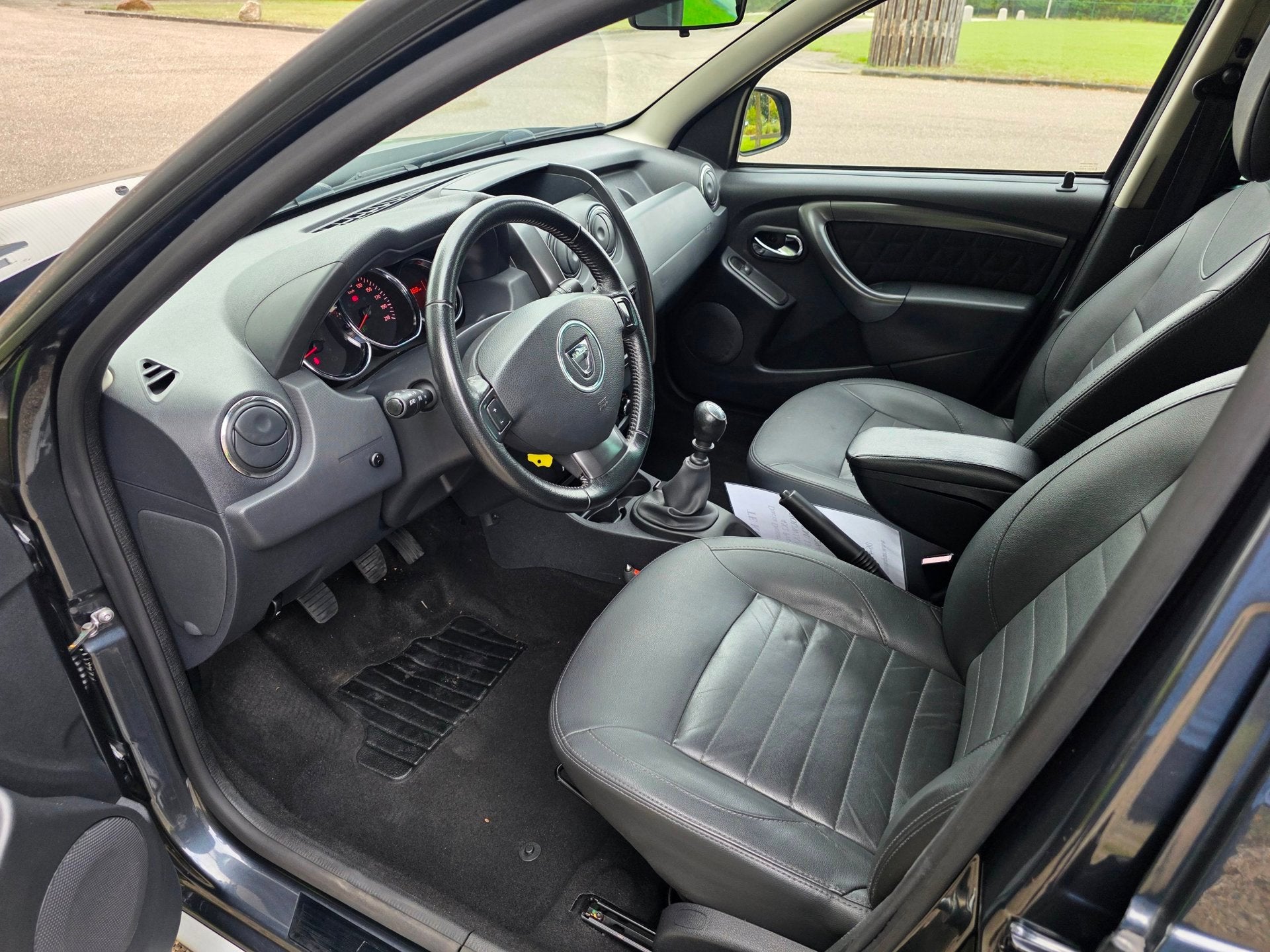 Dacia Duster 1.2 TCe 4x2 Prestige Airco trekhaak APK 08-2027, Voorwielaandrijving, Euro 5, 125 pk, Gebruikt