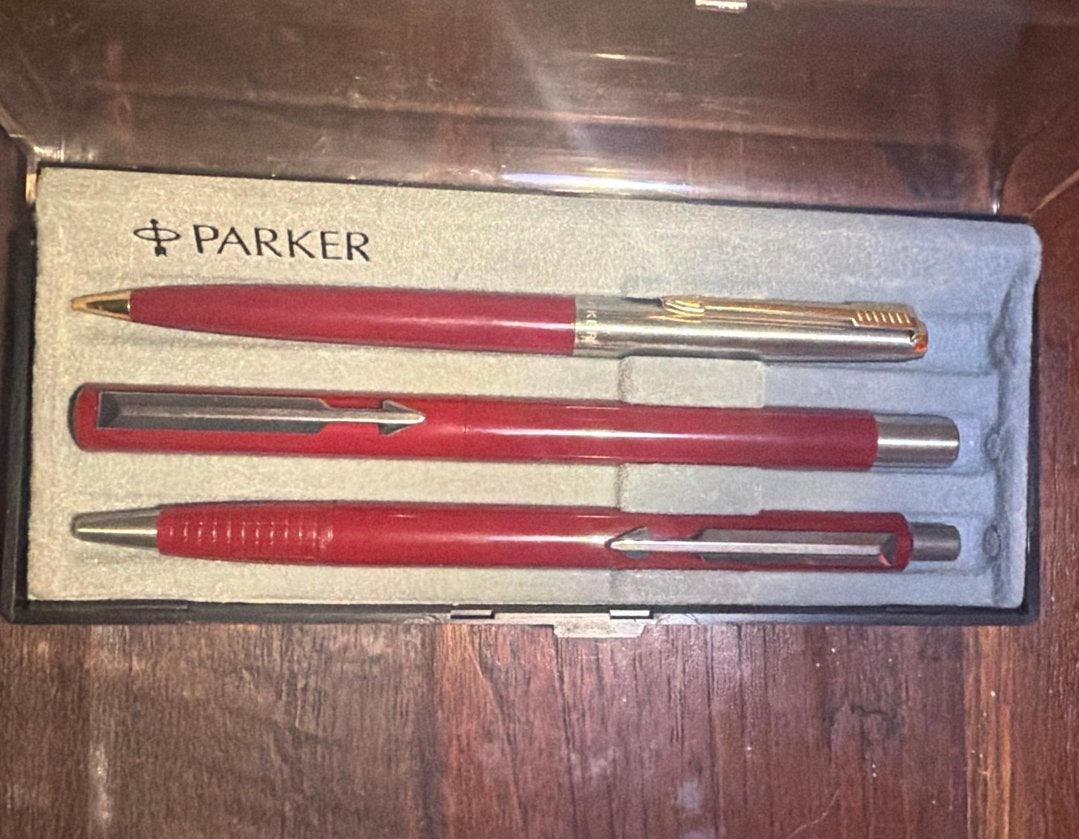 PARKER Pennenset: Vulpen, Potlood & Balpen - Goud/Zilver, Pennenset, Parker, Nieuw, Met doosje