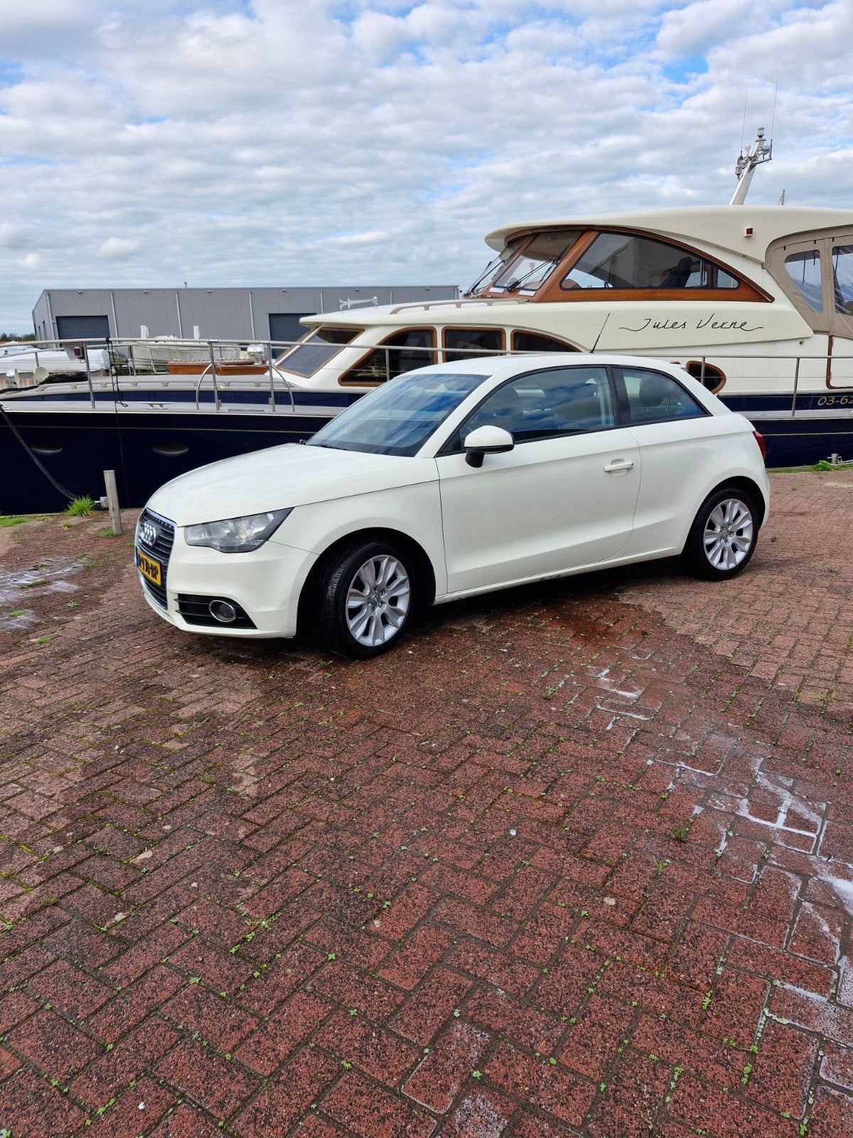 Audi A1 1.2 Tfsi 63KW 2011 Wit, Auto's, Voorwielaandrijving, 4 cilinders, 4 stoelen, Wit