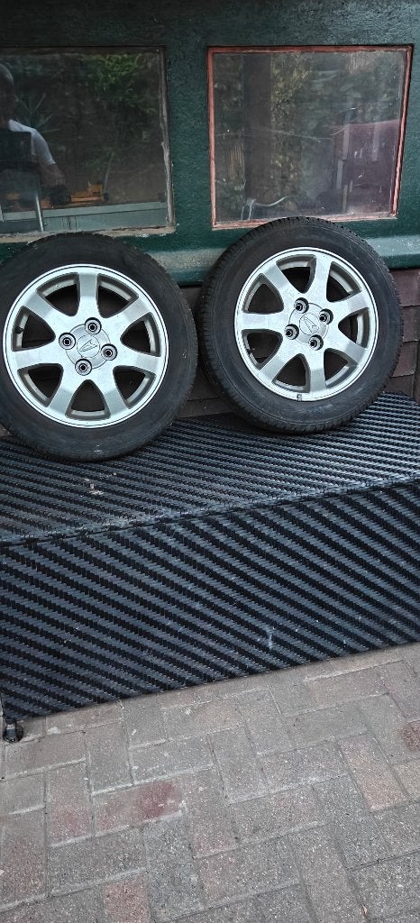 twee wielen voor Daihatsu, Ophalen, Gebruikt, Daihatsu