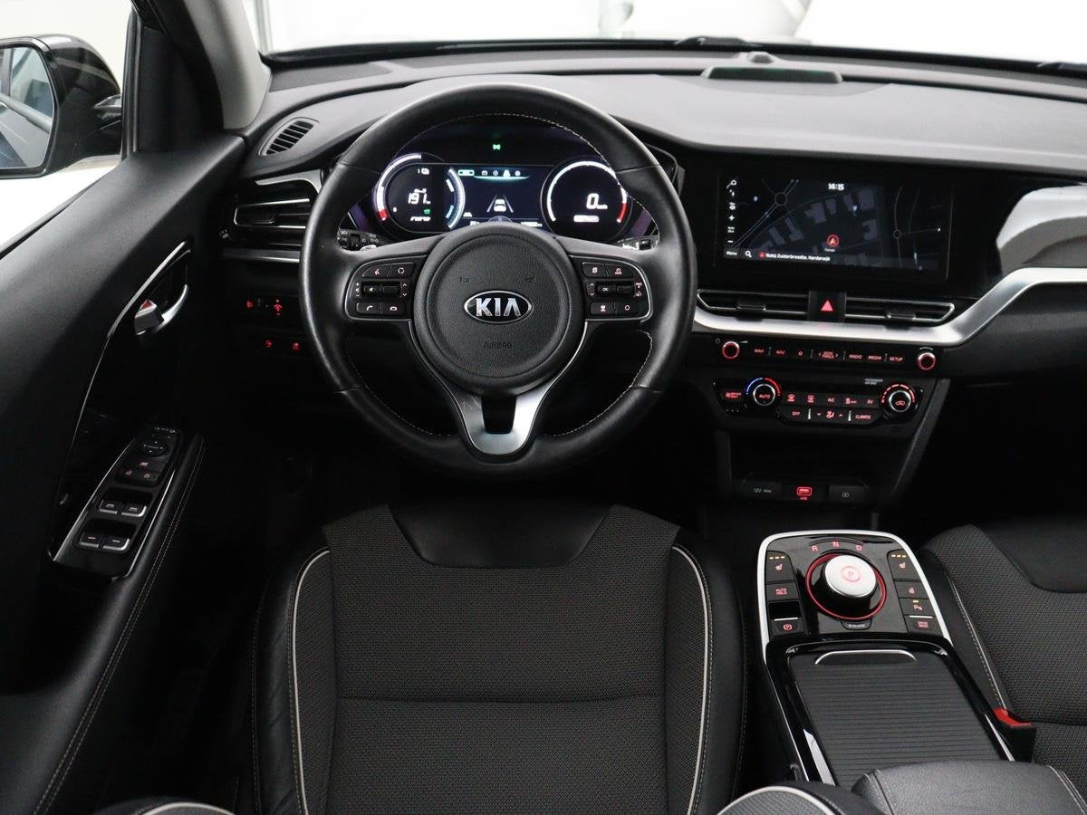 Kia e-Niro DynamicPlusLine 64 kWh | SOH 95.2% | Panoramadak, Auto's, Gebruikt, 1712 kg, Leder en Stof, Zwart