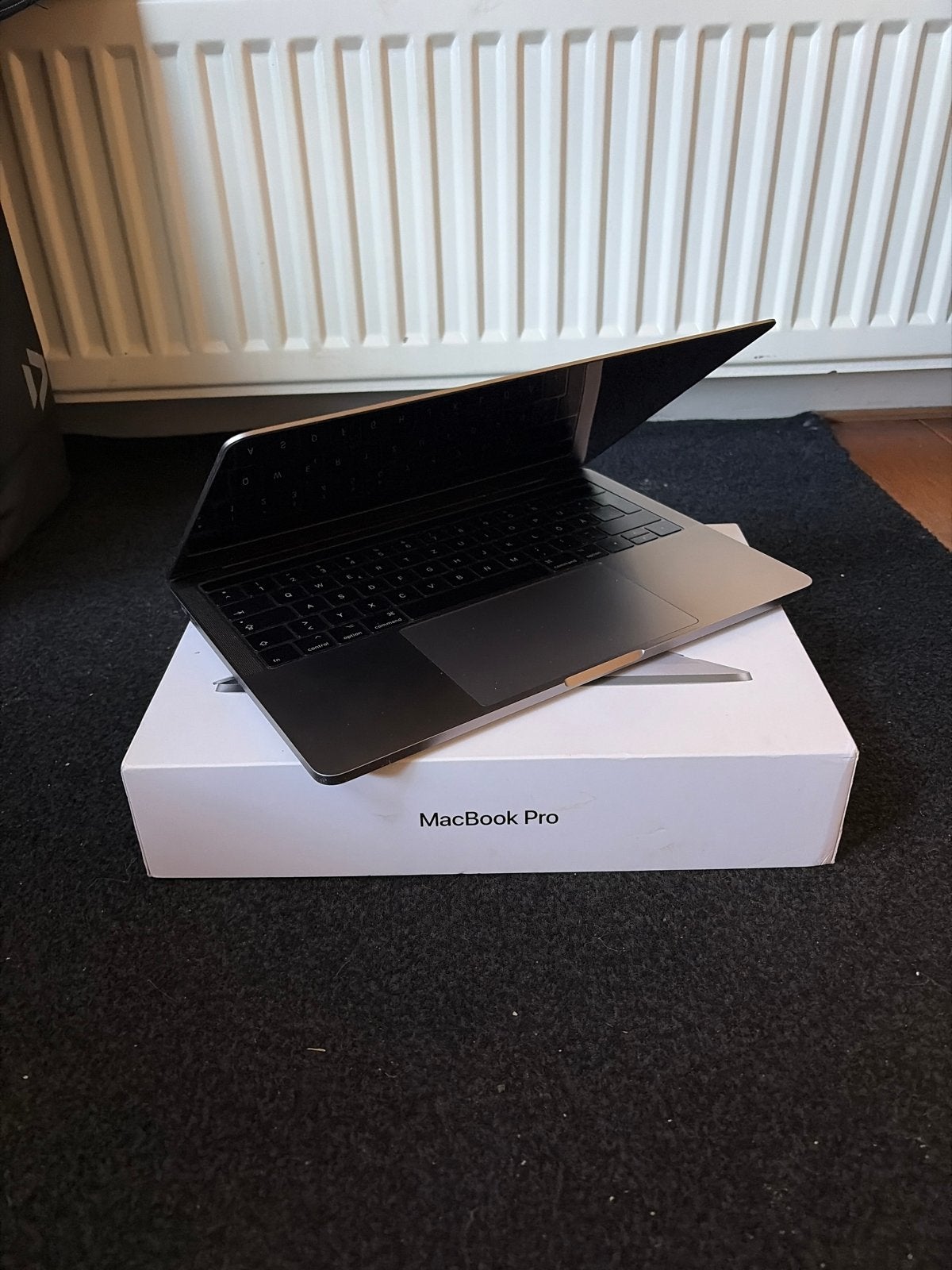 MacBook Pro 13-inch (A1706) met defecten, MacBook Pro, 256 GB, Qwerty, 13 inch